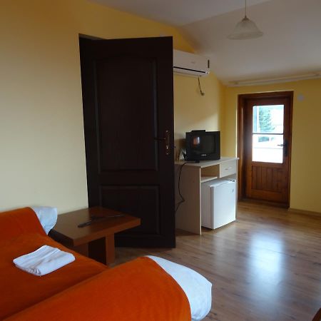 Family Hotel Rose Pavel Banya Eksteriør billede